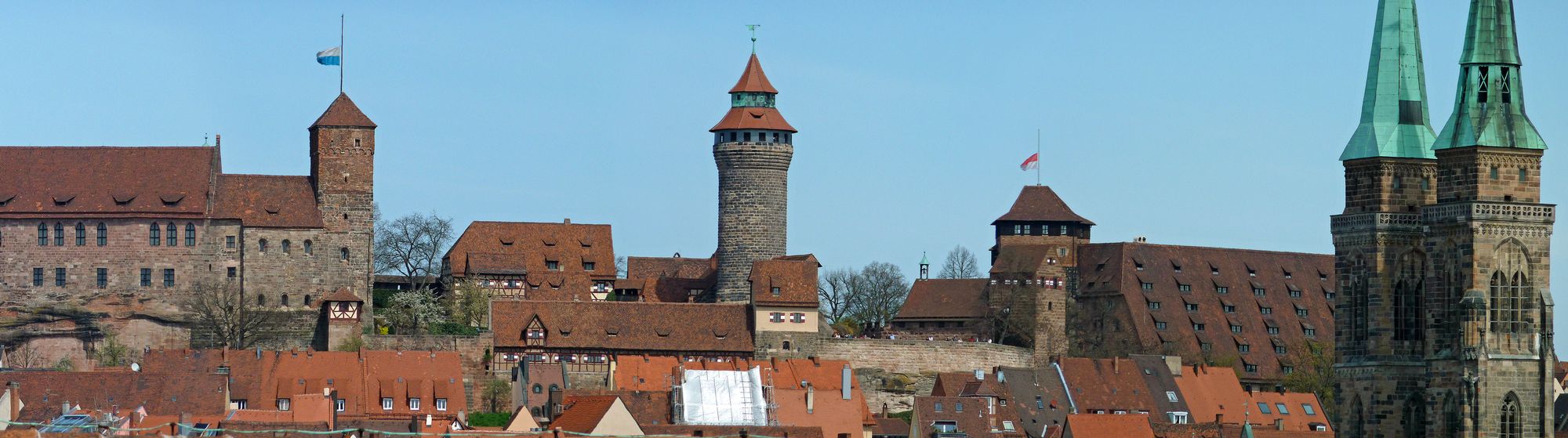 Blick über die Nürnberger Altstadt mit Kaiserburg – Einsatzgebiet der ESS Elektrische Anlagen GmbH